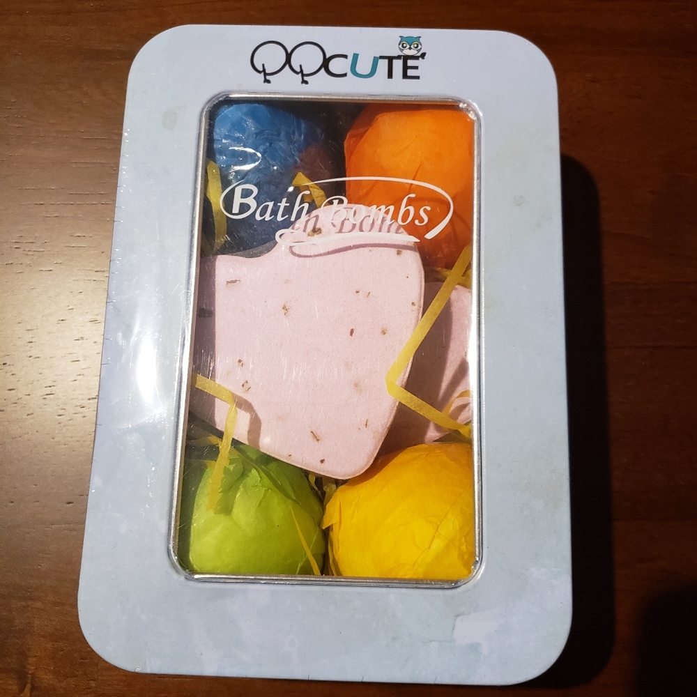 New Bath Bomb Set W/ Pillow